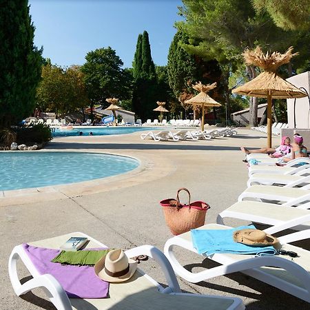 Residence Odalys Le Village Camarguais Les Gardians Арль Экстерьер фото