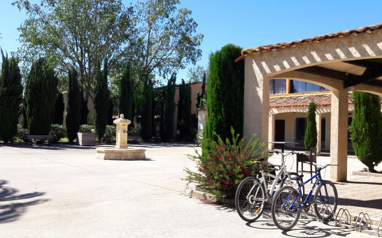 Residence Odalys Le Village Camarguais Les Gardians Арль Экстерьер фото