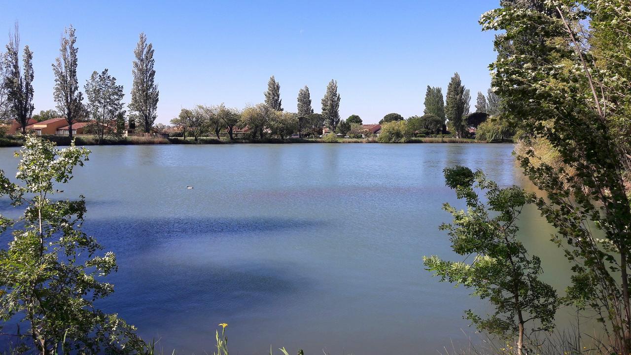 Residence Odalys Le Village Camarguais Les Gardians Арль Экстерьер фото