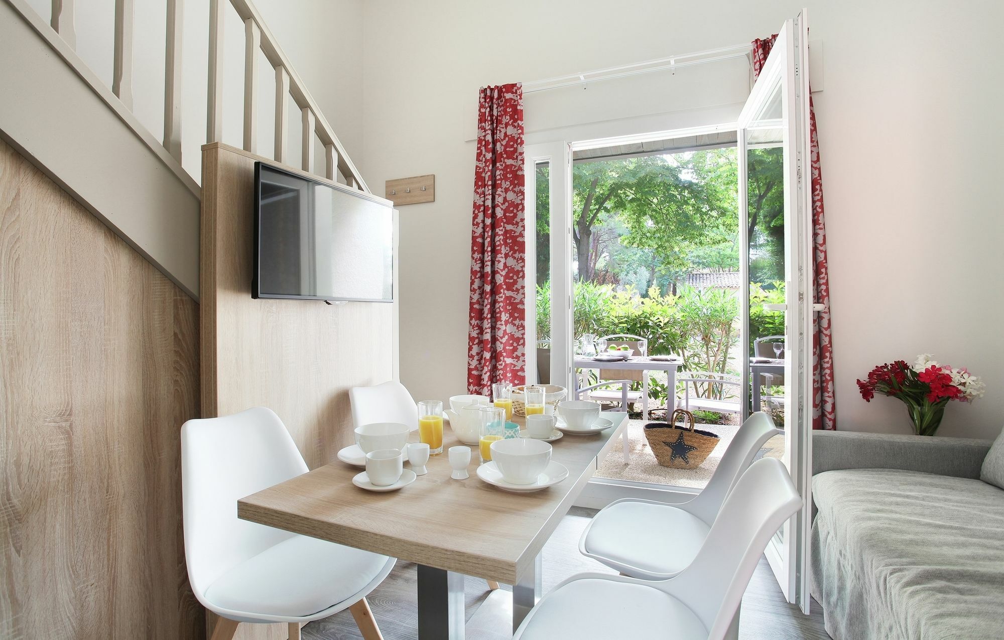 Residence Odalys Le Village Camarguais Les Gardians Арль Экстерьер фото