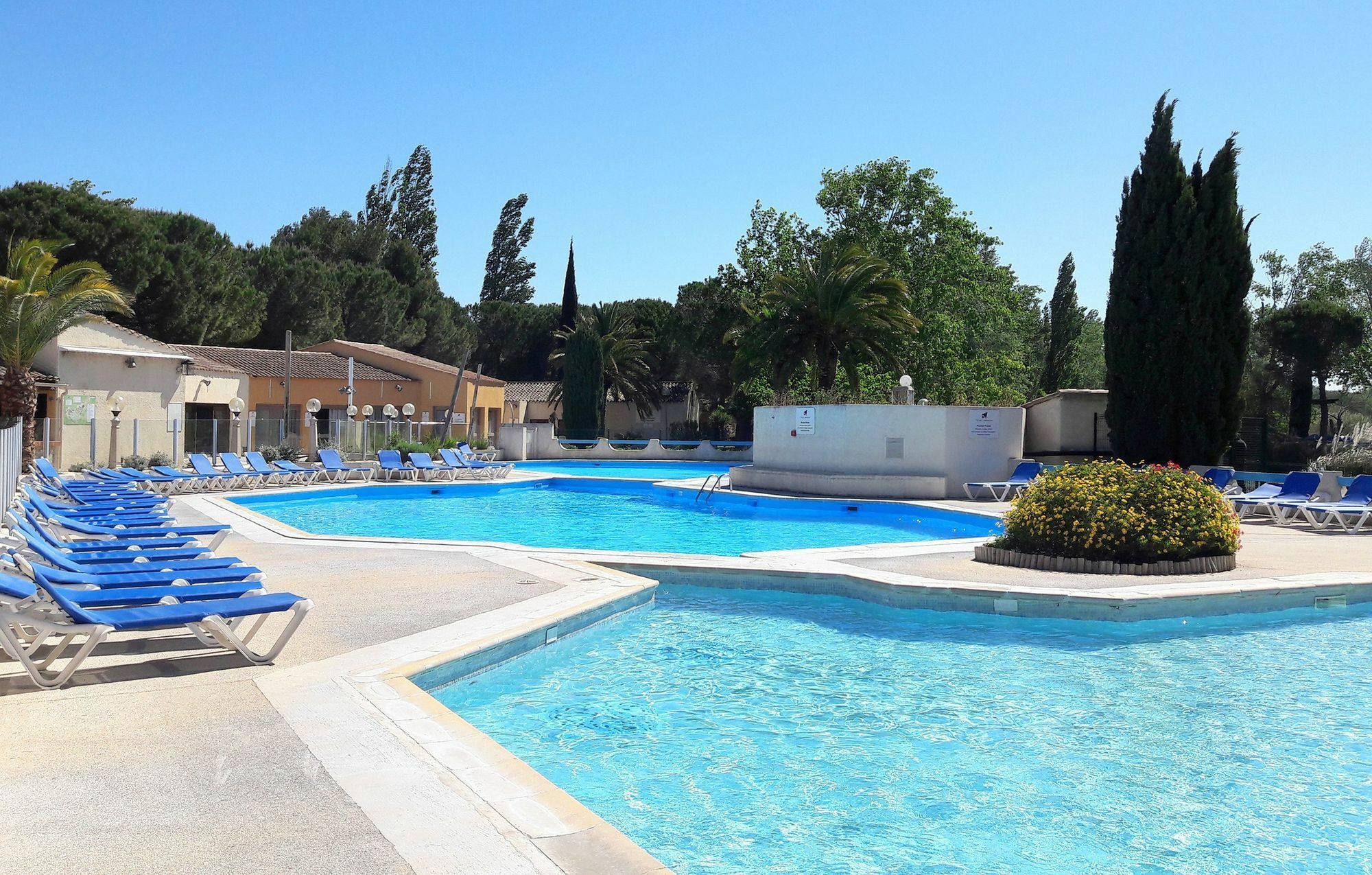 Residence Odalys Le Village Camarguais Les Gardians Арль Экстерьер фото