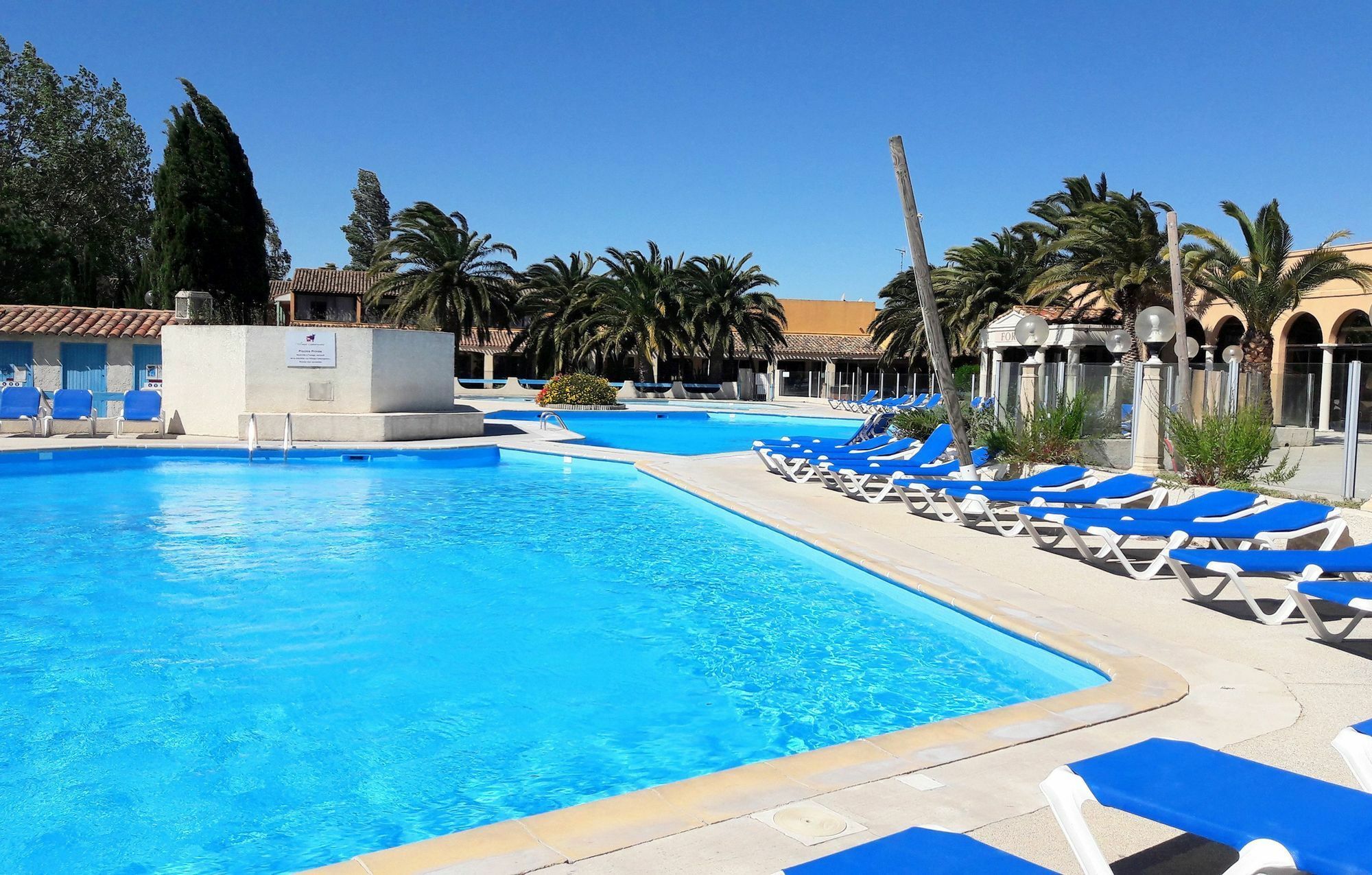 Residence Odalys Le Village Camarguais Les Gardians Арль Экстерьер фото
